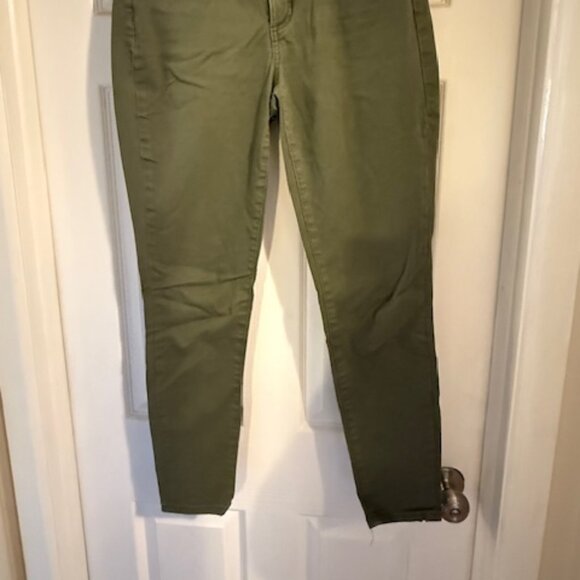 Banana Republic, curvy skinny, cotton twill pant - Picture 2 of 6